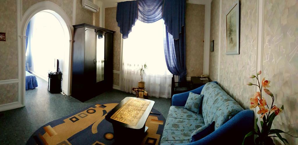 Versal Hotel Herszon Kültér fotó