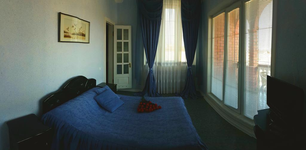 Versal Hotel Herszon Kültér fotó